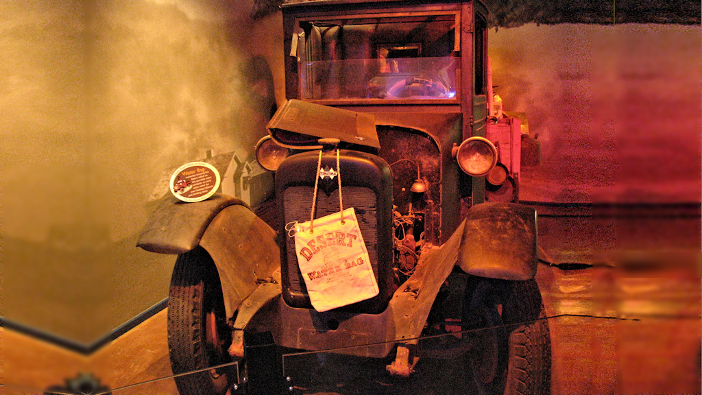 Click to Enlarge-Esc to Close EventPhotos/Route66/Route 66-3682h Clinton museum.jpg
